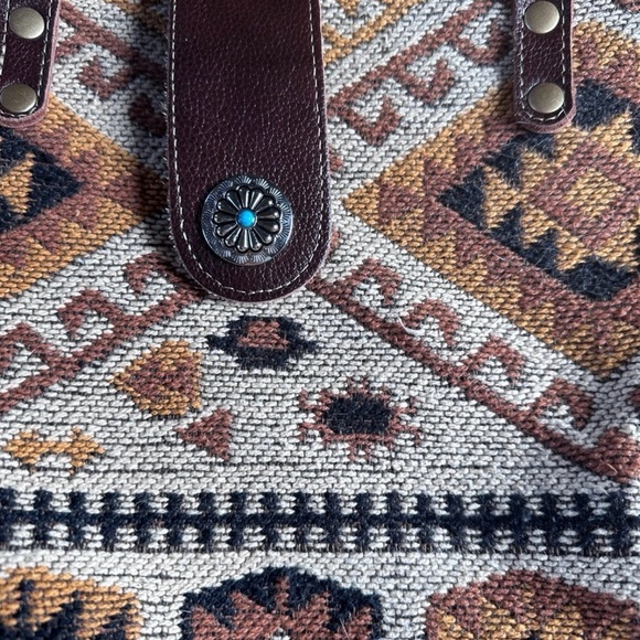 Dress eci
NEW VORK
Sz M - Picture 4 of 4